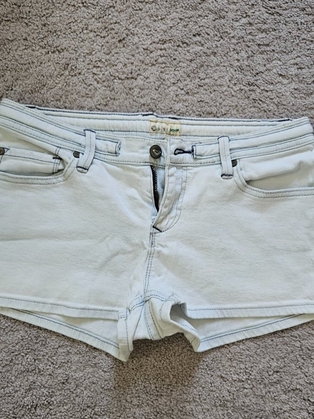 Roxy Denim Low Rise Jean Shorts Size S/2 White Light Wash Contrast Stitch Y2K